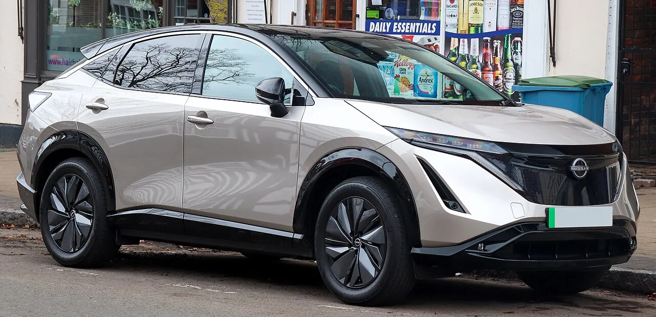 nissan ariya mobil